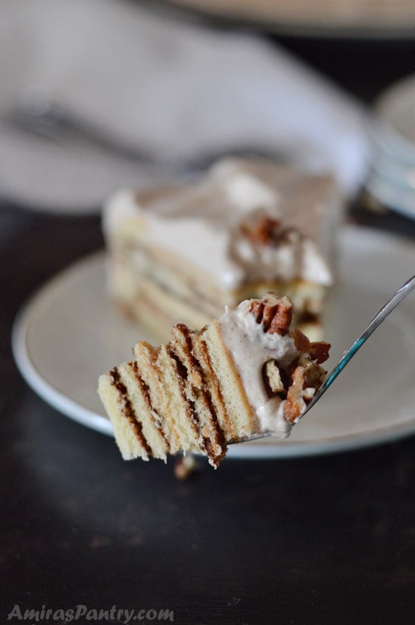 moist cinnamon cake