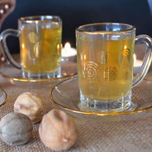 Small glass cups with loomi tea.