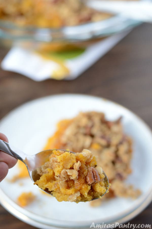 Use up winter squash in this festive butternut squash casserole with pecan oat streusel, a terrific dessert that is a crowd pleaser and kid friendly with its candy like topping.