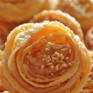 A close up of Tunisian dessert cookies