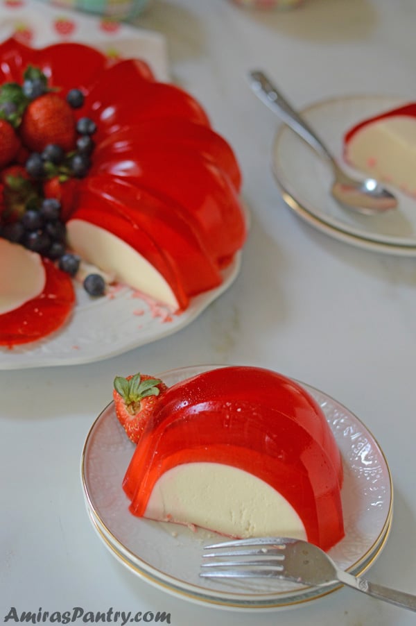 strawberry jello cream cheese dessert