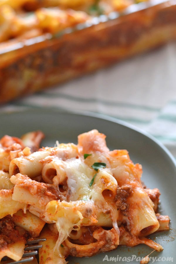 Easy Baked Ziti With Ground Beef | Amira's Pantry