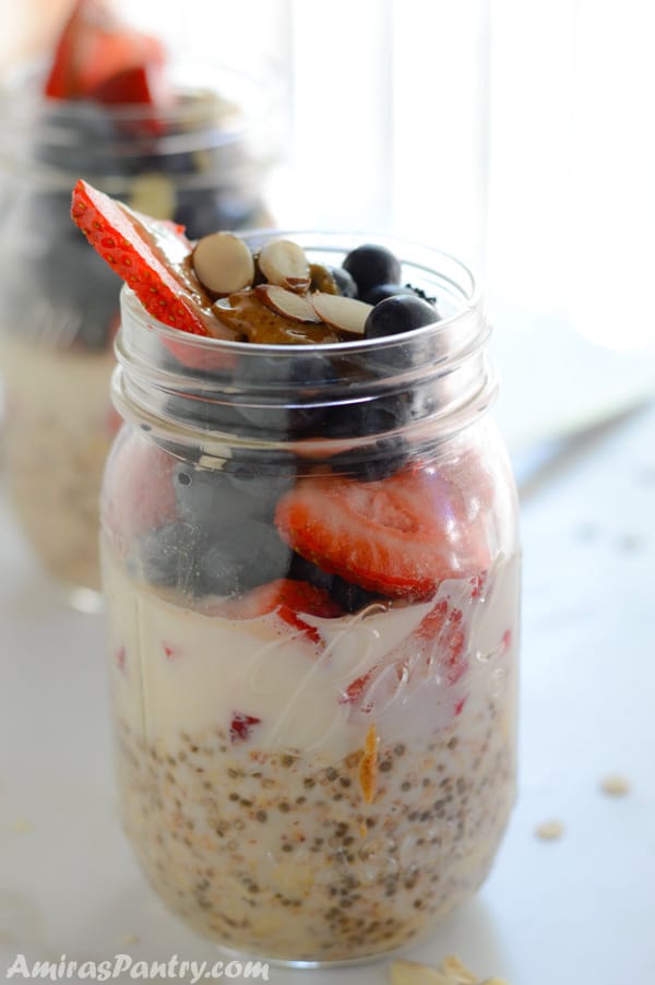 Berry Overnight Cold Oats Recipe | Amira's Pantry