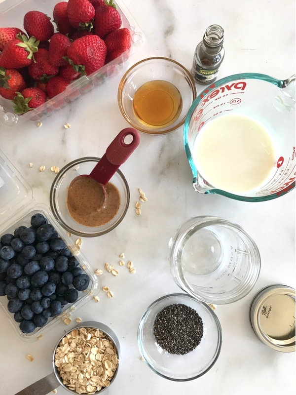 Ingredients for berry overnight cold oats