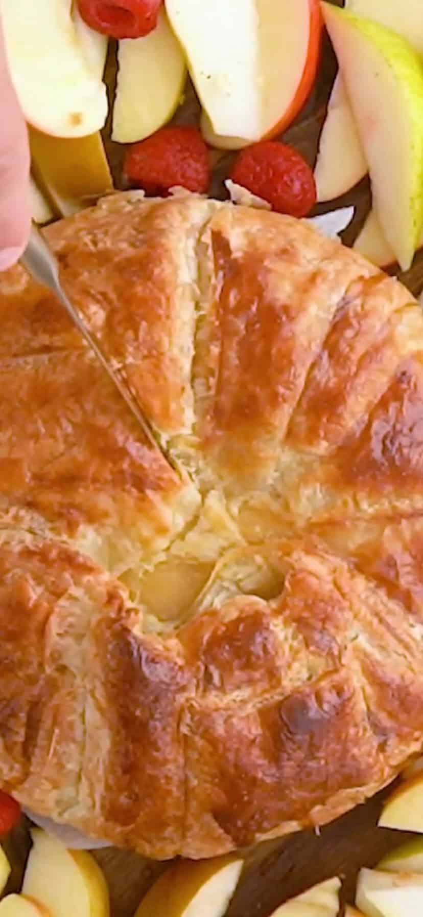 Baked Brie In Puff Pastry (Brie en croute with jam) - Amira's Pantry