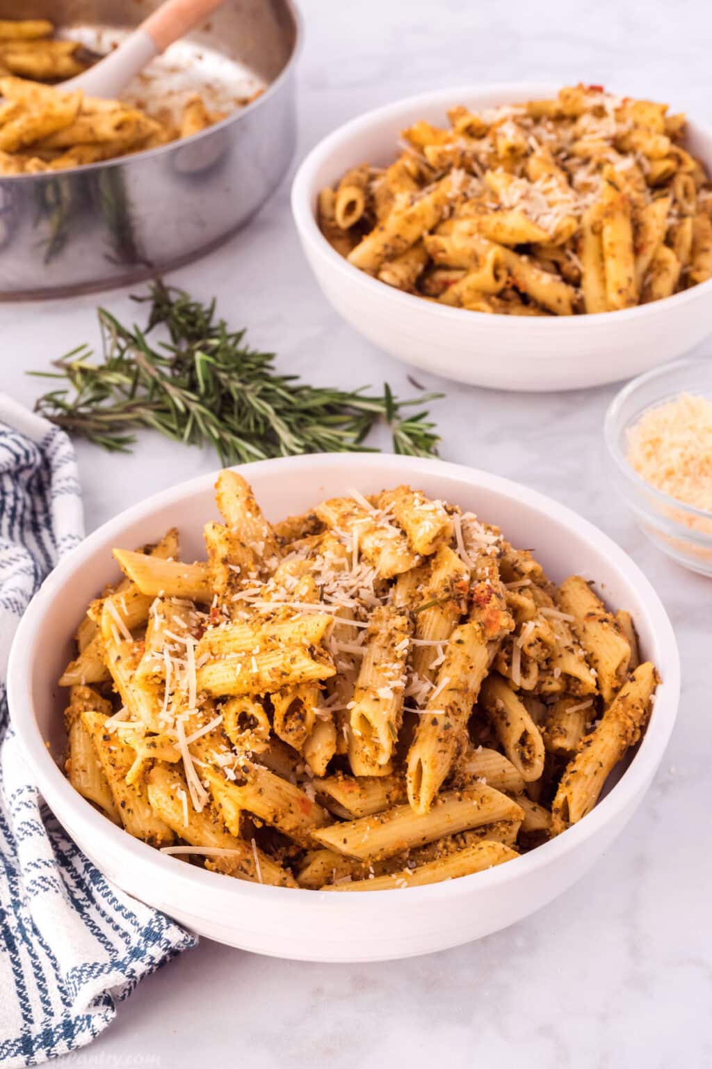 Creamy Sun Dried Tomato Pasta {Vegan} - Amira's Pantry