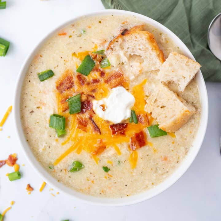 Creamy Chicken Potato Soup { Easy Instant Pot Recipe} Amira's Pantry