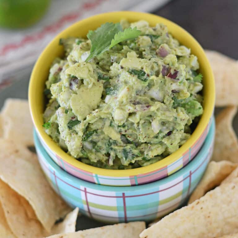 No Tomato Guacamole ( Healthy & Keto) Amira's Pantry