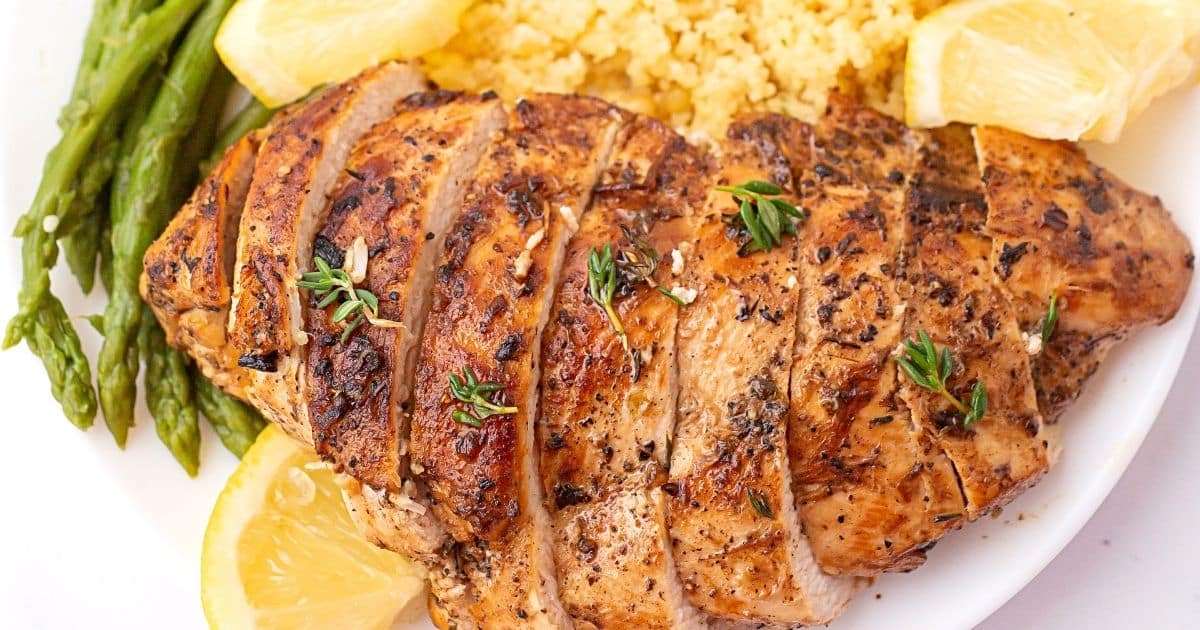 Lemon Oregano Chicken (Skillet, Baked or Grilled) - Amira's Pantry