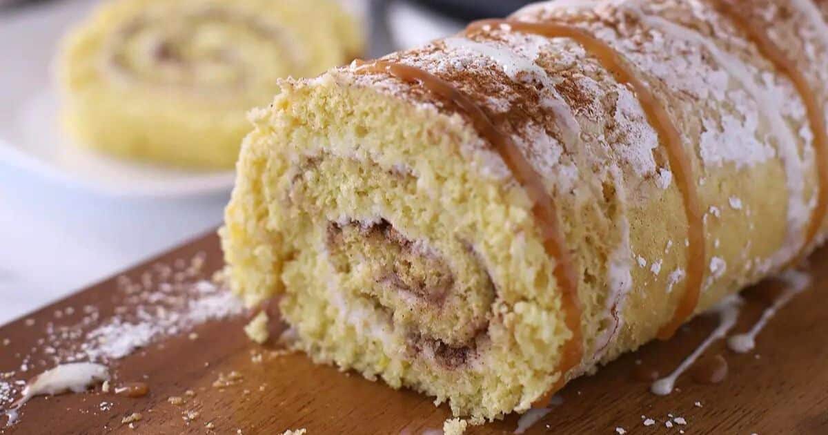 Cinnamon Cake Roll (Swiss Roll) Recipe - Amira's Pantry