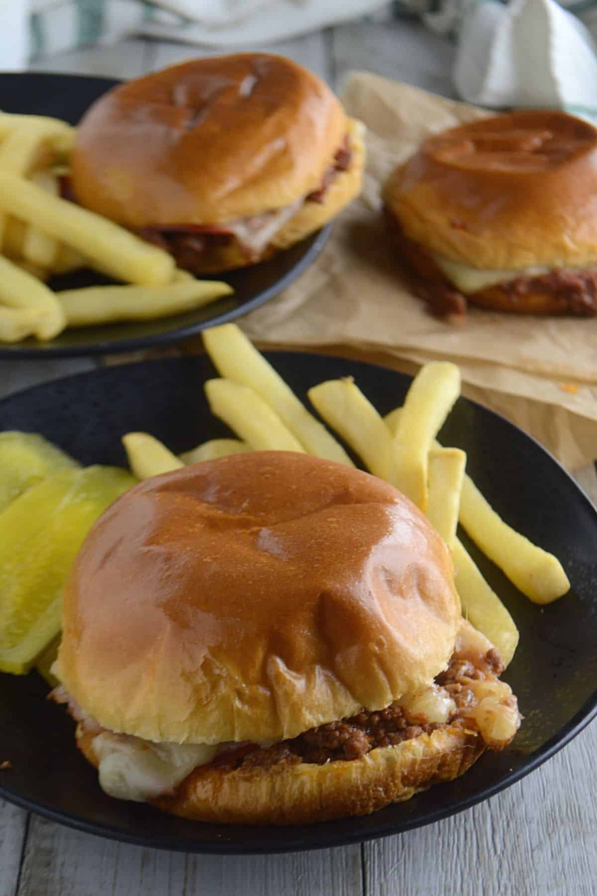 Easy Pizza Burger with BUBBA Burger - 4 Hats and Frugal