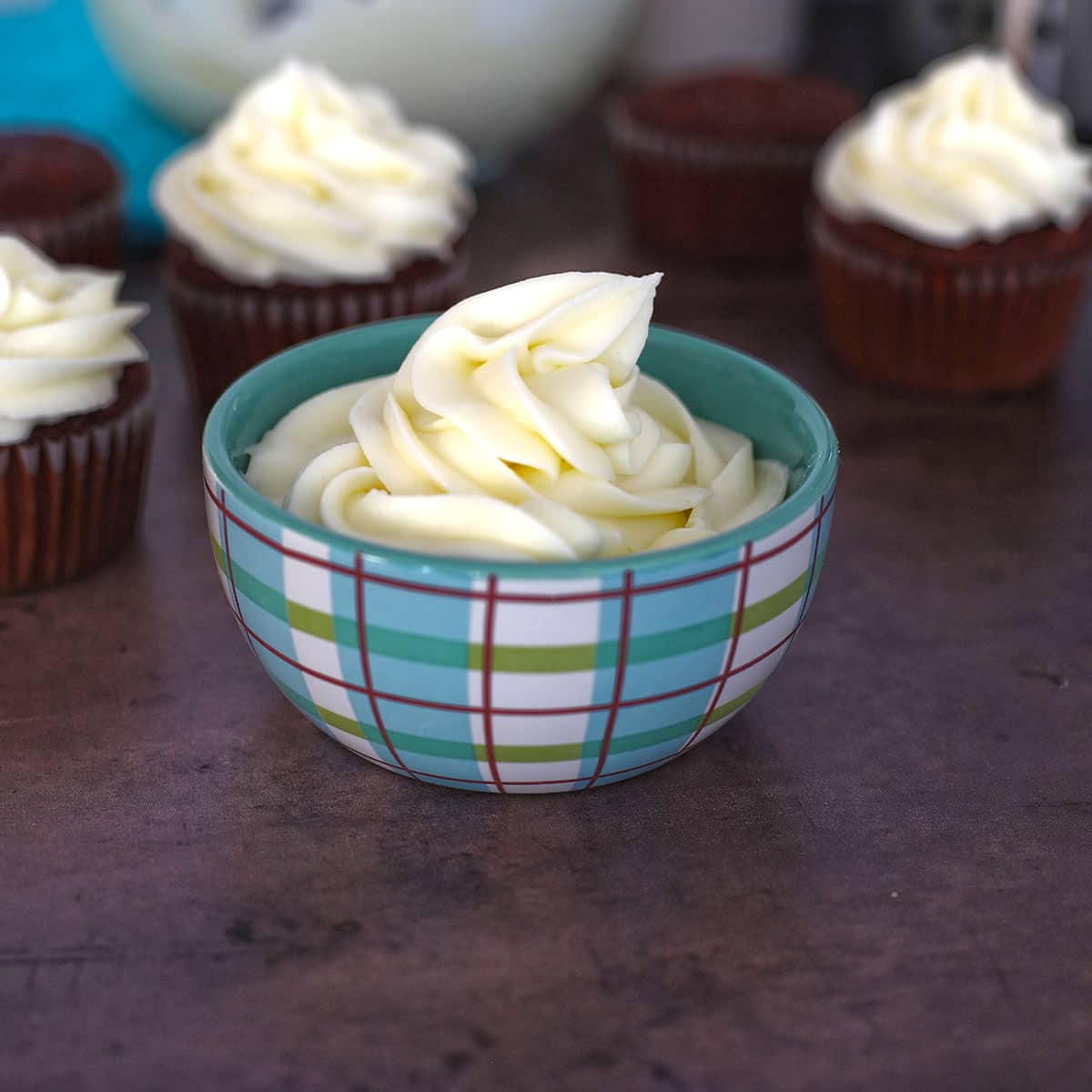 Simple Cream Cheese Frosting - Amira's Pantry