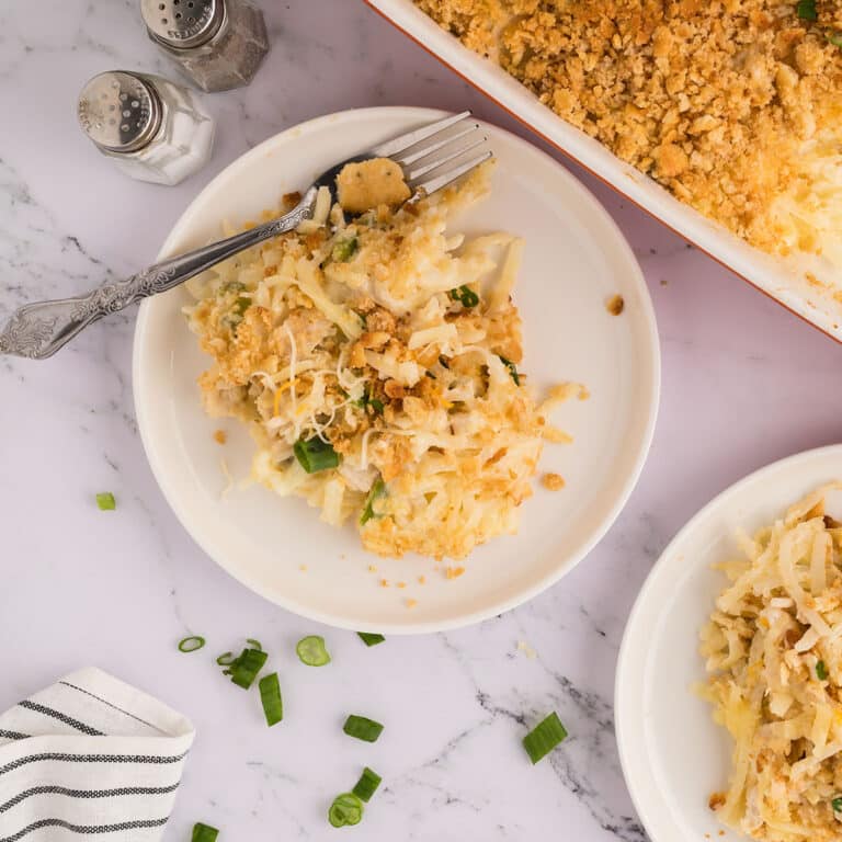 Chicken Hash Brown Casserole Recipe (Easy and Cheesy) - Amira's Pantry