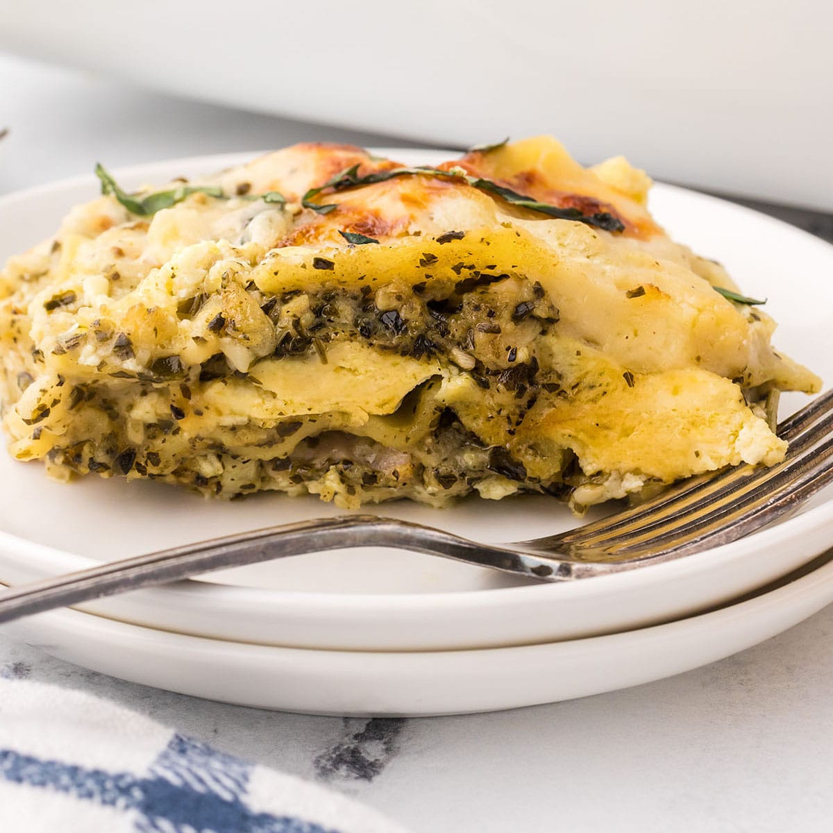 Easy Pesto Lasagna (With Chicken & White Sauce) - Amira's Pantry