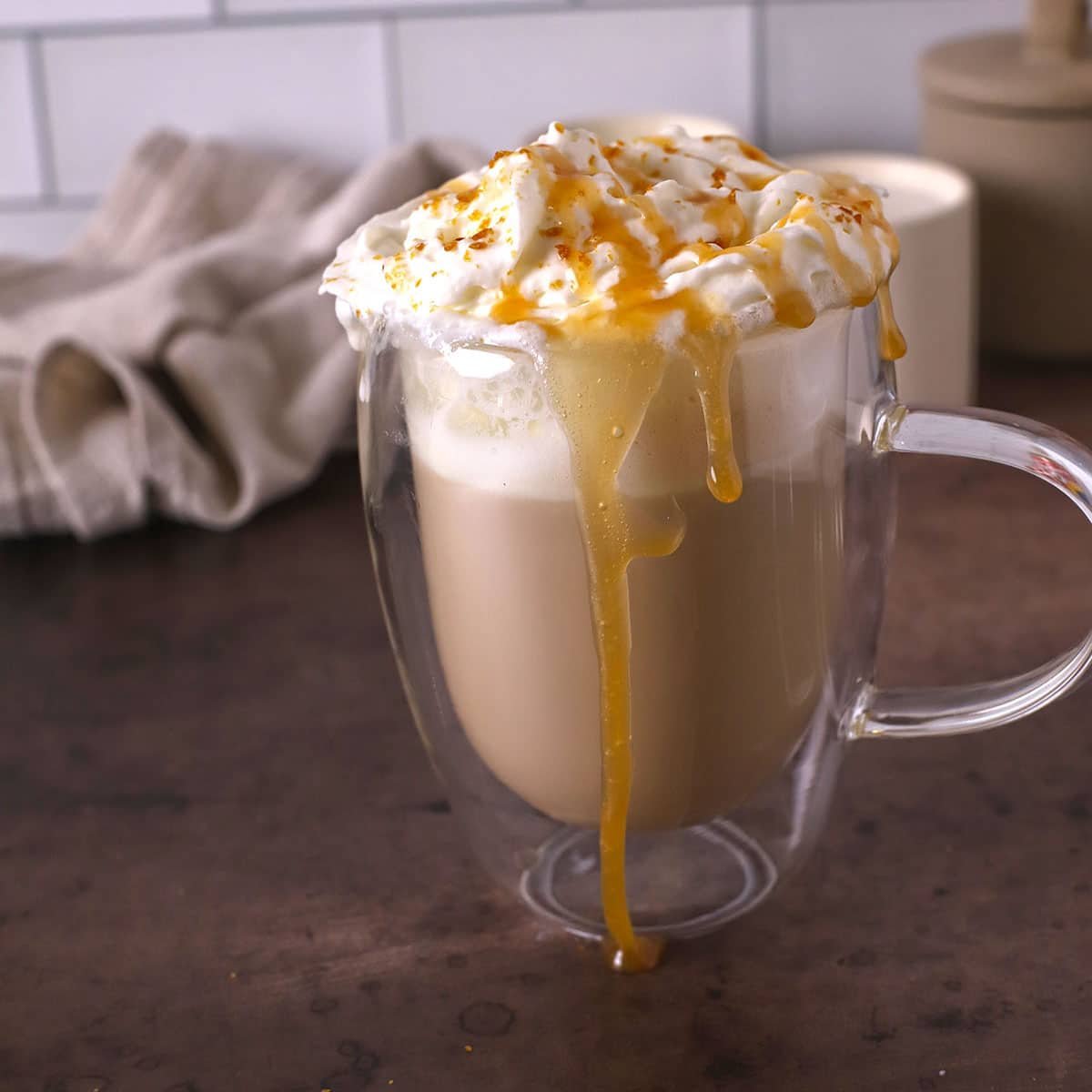 https://amiraspantry.com/wp-content/uploads/2023/12/creme-brulee-latte-featured.jpg