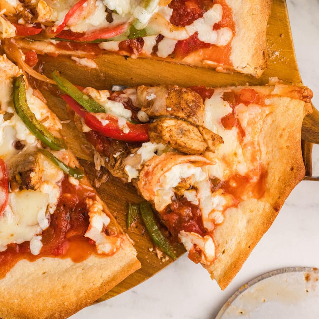 Easy Bruschetta Pizza Recipe With Chicken Amira s Pantry easy-bruschetta-pizza-recipe-with-chicken-amira-s-pantry