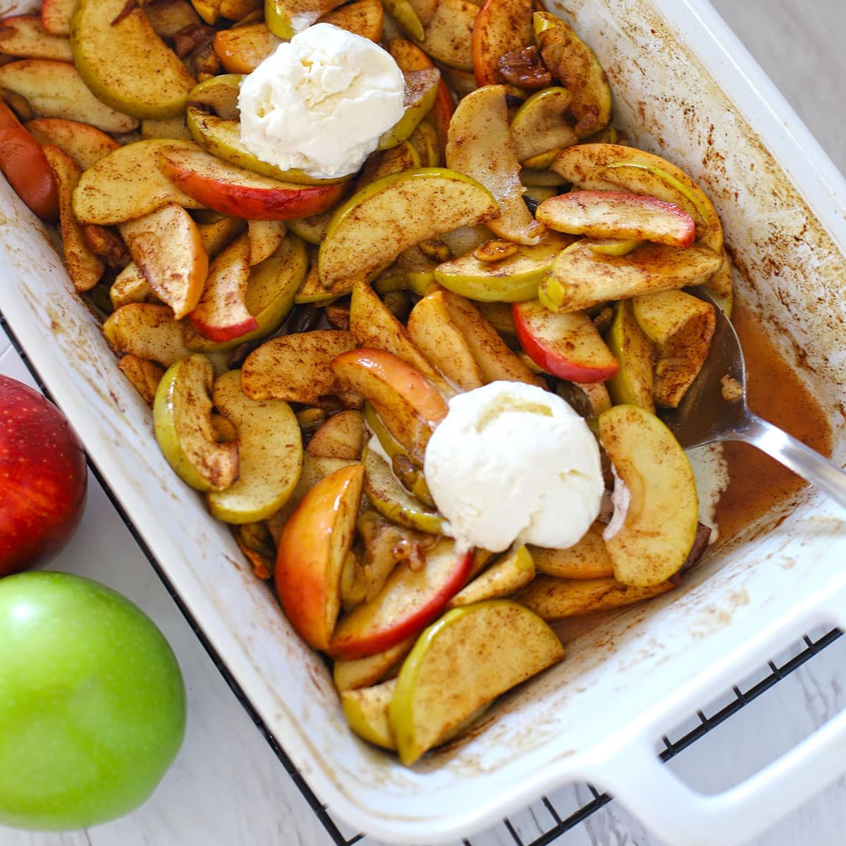 Baked Apple Slices (Healthy Recipe With Cinnamon) - Amira's Pantry, image size:1200x1200