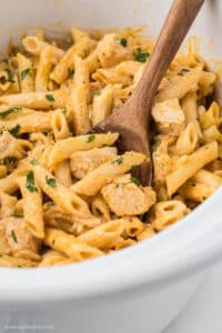 Crockpot Buffalo Chicken Pasta (Cheesy Dinner Recipe) - Amira's Pantry