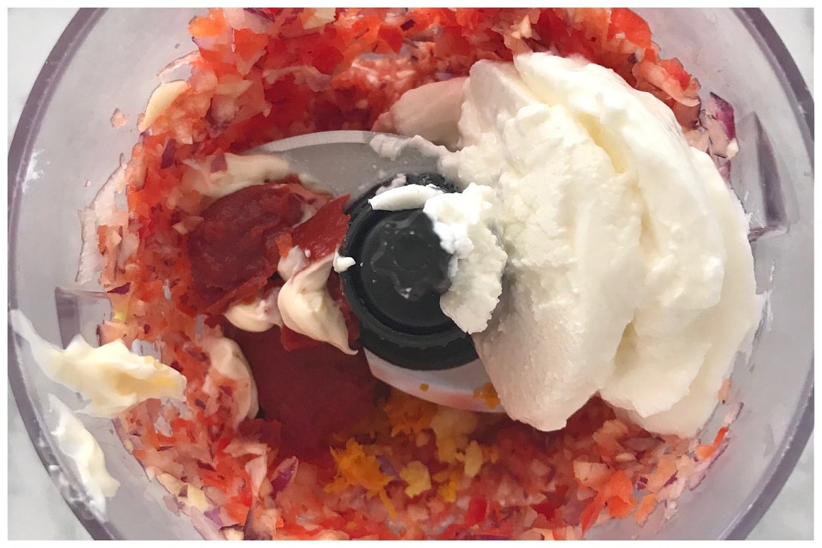 Bell pepper, onion and garlic in the food processor.