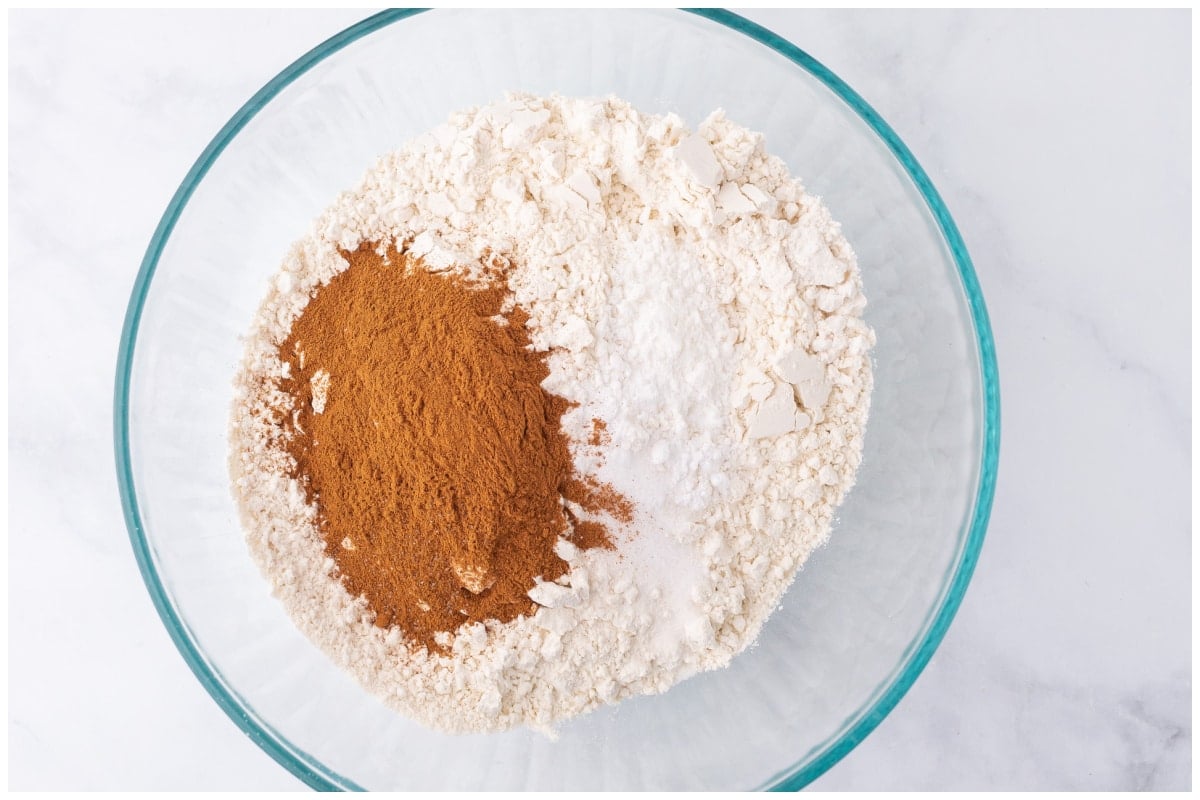 Dry ingredients for the cake in a bowl.