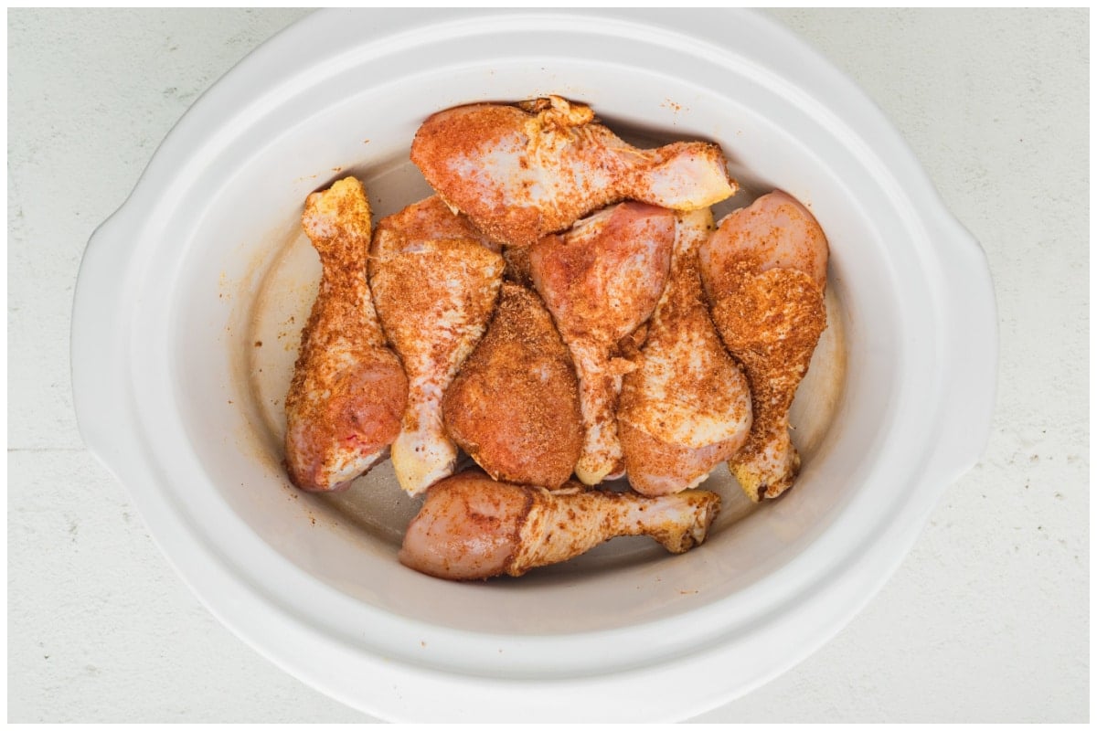 Drumsticks in a slow cooker.